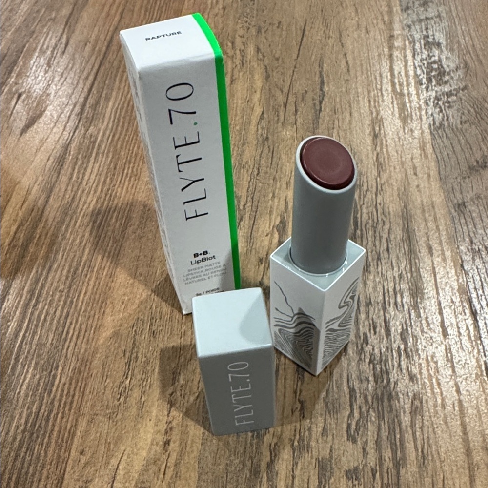 Flyte.70 Lipstick in Shade Rapture
